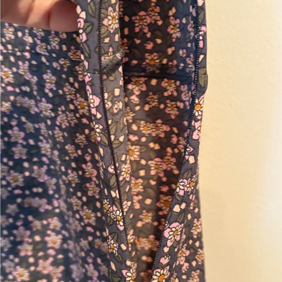 NWOT Natural Life Daisy Print Cottagecore Floral Dress Short Sleeve Side Slit L - Picture 7 of 12